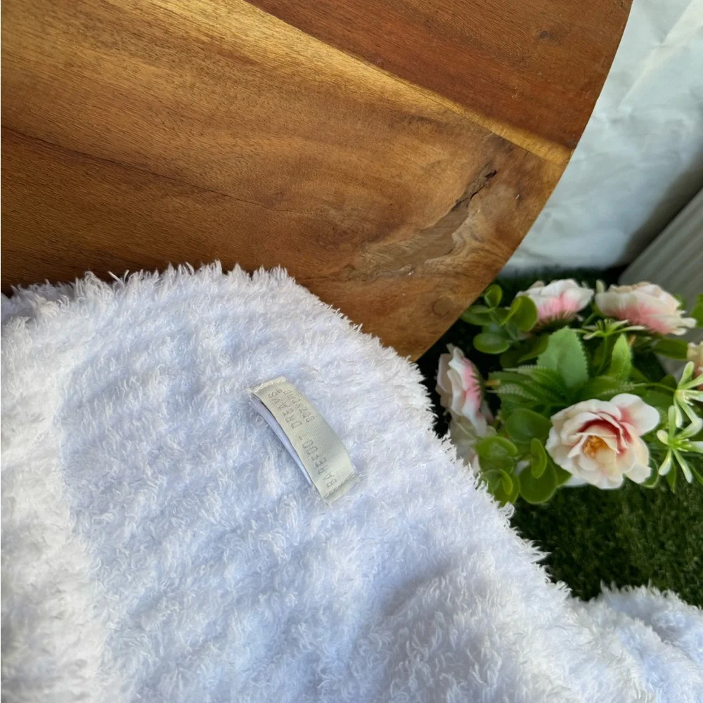 Barefoot Dreams White CozyChic Ribbed Throw Like New